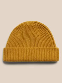 Inspired by fisherman's hats from the turn of the century, this luxuriously soft and warm cashmere beanie is designed in a shorter length so it sits higher up.  Ribbed knit design adds softness and a luxe texture.  Length: 9. 25" (23. 5cm) Men’s Hats, Fisherman Beanie, Men's Beanies, Cashmere Beanie, Chai Spice, Mens Beanie, Turn Of The Century, Fisherman Hat, Knitting Designs