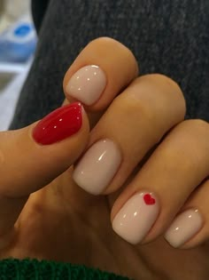 Gel Manicure Short Nails Valentines, Gel Mani With Design, Simple Nails February, Short Valentines Nails Natural, Gel Nails February 2024, Short Nail Art Inspo Simple, Valentine Gel Manicure Ideas, Red And White Gel Nails Short, Valentine’s Day Gel Nail Ideas