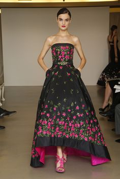 Oscar de la Renta Pre-Fall 2015 Couture Gowns, Fall Collection, Pre Fall, Fancy Dresses, Dream Dress, Pretty Dresses