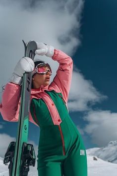 Ski Looks, Asos Plus Size, Girl Snowboarding, Ski Fits, Cold Weather Attire, Apres Ski Party, Ski Jumpsuit, Plus Size Jackets, Alpine Style