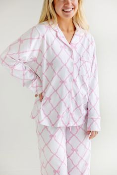 We are so excited to introduce mix & match pajamas for women! Featuring our classic Belle Meade Bow, you can now choose your favorite colorway and top/bottom style. These sets are perfect for matching your little ones, bridesmaids gifts, and so much more! Belle Meade Bow features Pier Party Pink and Worth Avenue White. Wishlist 2024, Lounge Pants Womens, Beaufort Bonnet Company, Pajamas For Women, Christmas Pjs, Women Long Sleeve Tops, Pinterest Closet, Gift List, Bridesmaids Gifts