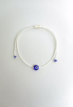 Evil Eye Bracelet Diy, Spiritual Friendship, Blue Evil Eye Bracelet, Matching Couple Bracelets, Gelang Manik-manik, Beaded Jewelry Necklaces, Bracelets Handmade Diy, Indie Jewelry, Red String Bracelet