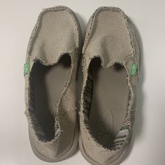 Sanuk Donna Hemp Moccasin Loafers, Tan Women's Size 6 M Never Worn Nwot Casual Canvas Flat Slip-ons, Beige Casual Flat Bottom Loafers, Casual Green Closed Toe Slip-ons, Beige Casual Loafers With Flat Heel, Casual Beige Loafers With Flat Heel, Casual Green Loafers With Round Toe, Beige Flat Bottom Slip-ons Casual, Casual Slip-on Moccasins, Casual Beige Slip-ons With Flat Bottom