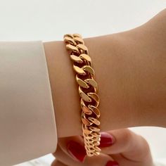 The Bracelet Is 7.1 Inch. It Is Very Light Because The Best Quality Material Is Used In Our Products. It’s Elegant Appearance Is Made By Jewelry. Condition: Brand New *Color: Gold *Size; Os *18k Gold Plated Has Rhodium Finish For Extra Shine And Also Extra Protection *Quantity: One Piece *100 % Lead And Nickel Free *100 % Hypoallergenic *Will Not Tarnish Or Fade Important Tips For Long-Lasting Jewelry: - Keep Jewelry Away From Krem,Perfume Etc - Do Not Sleep With Your Jewelry And Do Not Wear You Rose Gold Metal Chain Bracelet, Rose Gold Metal Bracelet, Trendy Gold Cuban Link Bracelet, Rose Gold Link Chain Bracelet With Adjustable Chain, Rose Gold Metal Bracelet With Gold Chain, Tarnish Resistant Rose Gold Plated Chain Bracelet, Elegant Rose Gold Curb Chain Bracelet, Rose Gold Jubilee Link Bracelet, Gold-tone Cuban Link Bracelet As Gift