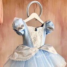 The Cinderella Princess Dress is suitable for Princess birthday parties, Halloween, pageants, photo shootings and many other special occasions for babies, toddlers and little girls.
The Princess baby dress is hand made and can be customized to your daughter's size. The standard sizes are US numeric 0-3 months, 3-6 months, 6-9 months, 9-12 months, 12-18 months, 2T, 3T, 4T, 5, 6, 7, 8, 9 and 10 Baby Costume