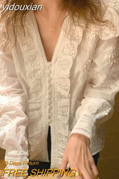 Lace Dress Pattern, White Shirt Women, Reference Clothes, Lantern Sleeve Top, Blouse Elegant, Classy Clothes, Straight Clothes, White Shirts Women, Flower White