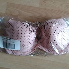 Vs Pink Polka Dot Bra 34dd Brand New Vs Pink 2000s, Vs Undies, Pretty Items, Pink Bras, Pink Lace Bra, Victoria Secret Pink Bras, Vs Bras, Lingerie Tops, Pink Bralette