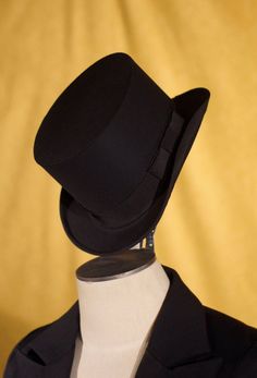 Silk Grosgrain Top Hats Top Hat Costume, Types Of Hats, Mens Attire, Top Hats, Tuxedo For Men, Many Men, Tuxedos, Made Clothing, Formal Looks