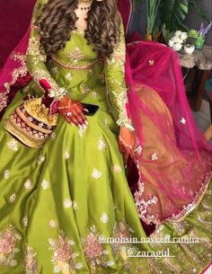 Mehendi Outfits For Bride, Mehndi Dress For Bride, Mayon Dresses, Shadi Dress, Mehndi Bride