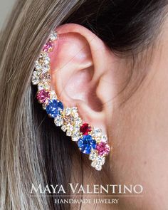 Stunning piece, Super unique designer ear cuff that nobody can miss, Design & Created by Maya Valentino, Available in a lot of different plating and crystal color, Hight quality nickel free plating and lovely sparkling crystals from Swarovski® Ear Cuff size: 6.8cm lenght Similar stud size ( by choosing left or right option ) : 2.1 cm x 1.5 cm For more colors: https://www.etsy.com/il-en/listing/541897004/ 🔴 Basic customize variations available in variations drop-down menu. 🔴 Bulk order & Whole Sale discount available, please contact via Etsy conversation.  🔴 Custom orders Available, please contact via Etsy conversation. 🔴 People Without Pierced Ears or sensitive ears, Please contact we can make a clip on a version or Silver \ Stensteel studs for most of our earring designs. ▶️Direct lin Black Ear Cuff, Climbing Earrings, Champagne Earrings, Crawler Earrings, Ear Cuff Earrings, Ear Crawler, Ear Crawler Earrings, Crawlers Earrings, Prom Earrings