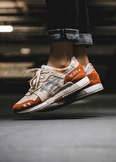 Asics Gel Lyte Iii, Estilo Fitness, Gel Lyte Iii, Asics Gel Lyte, Asics Sneakers, Gel Lyte, Brown Leather Shoes, Shoes Sneakers Adidas, Shoe Lace Patterns