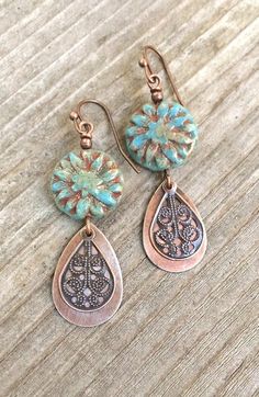 Branding Palette, Essential Jewelry, Silver Jewelry Box, Jewelry Blue, Jewelry Making Ideas, Bohemian Earrings, Blue Jewelry, Floral Jewellery, Earrings Blue