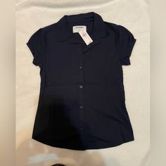 Old Navy Short Sleeve Navy Blue Blouse For Girls Size 6-7 New With Tags Simple Basics Outfit, Navy Blue Button Up, Hostess Outfit, 6th Form Outfits, Sleeve Shirt Outfit, Nanny Outfit, Sixth Form Outfits, Navy Blue Shirt, Sixth Form