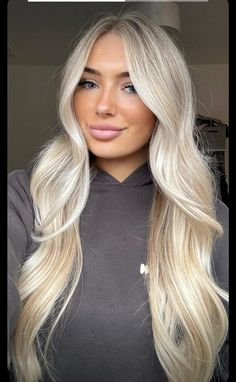 Bright Blonde Hair With Shadow Root, Warm Blonde Hair Color, Warm Blonde Hair, Perfect Blonde Hair, Bright Blonde Hair, Bonded Hair Extensions, Blonde Extensions, Summer Blonde Hair, Red Blonde Hair