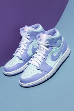 Jordan’s exploration of color on the Air Jordan 1 Mid continues with the “Purple Pulse/Glacier Blue” edition, a shoe that features a design taken from the pastel hues commonly associated with Easter. Air Jordan 1 Mid Purple, Jordan 1 Mid Purple, Nike Shoes Jordans, Air Jordan 1 Retro High Og, Air Jordan 1 Retro High, Stadium Goods, Air Jordan 1 High, Jordan 1 High, Jordan 3