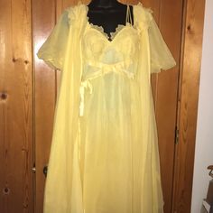 Gorgeous, No Tears Or Other Damage There Is A Small Spot That Is Brown I Did Not Try To Remove On The Flower On The Nightie- See Picture Yellow Nightgown, Yellow Pajamas, Nightgown Robe, Pj Party, Brown I, Bridesmaid Boxes, Bridesmaid Box, Womens Apparel, Butter Yellow