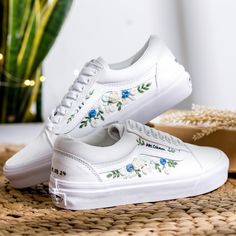 Price includes: Shoes + Embroidery as shown Converse Custom shoes are meticulously hand-embroidered with non-fading thread, sturdy and durable. Embroidered Converse shoes can be used for daily use, school shoes, wedding shoes for brides,... Will definitely be a unique gift for girlfriends, niece gifts, daughter gifts, men's gifts,... or any of your relatives. Let me help you pack and send them as gift boxes, you just need: Select "Gift wrapping available" when ordering To customize gift boxes, gift wrapping paper suitable for birthdays, Christmas gifts.... please leave a message In addition, I can also help you leave a handwritten message through a lovely card. 1. CUSTOM  In addition to the embroidery patterns I post, I am happy to receive embroidery patterns ordered by you, for example, i Vans Embroidery, Floral Embroidery Shoes, Embroidered Vans, Shoes For Brides, Shoes Embroidery, Unique Gifts For Girlfriend, Embroidered Converse, Men's Gifts, Converse Custom