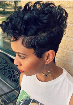 ✂️🙌🏽 Undercut Curly Hair, Short Black Hair, Curly Pixie, Cute Hairstyles For Short Hair, Hair Crush