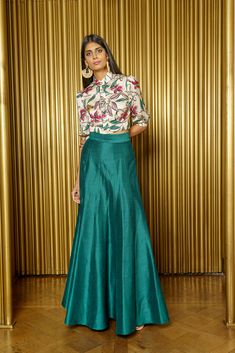 Lehenga Top, Long Skirt And Top, Plain Skirt, Lehenga Skirt, Rock Outfit, Purple Skirt, Silk Lehenga, Indian Fashion Dresses, Red Skirts