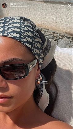 Beach Head Scarf, Head Bandana, Summer Pics, Ways To Wear A Scarf, Scarf Outfit, Italy Outfits, Stylish Glasses, Scarf Headband