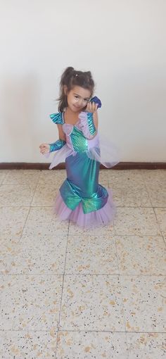 - Gorgeous mermaid dress, gloves are included in our costume made of special mermaid fabric.. If you are looking for a cool and stylish mermaid costume, this dress is for you. - This dress is handmade and we use high quality material and fabric for each dress. - Your little princesses will dazzle with this dress. - Perfect for birthdays, photo shoots or parties. - We produce children's dresses for any occasion, whether it's a birthday party, wedding bridesmaids, colorful, floral, tutu, satin or Toddler Girl Mermaid Costume, Kids Mermaid Dress, Mermaid Toddler Costume, Toddler Girl Costume Ideas, Toddler Ariel Costume, Princess Halloween Costume Kids, Ariel Costume Kids, Mermaid Costume Girl, Kids Mermaid Costume