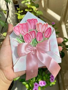 Idea Birthday Gift, Cute Gift For Birthday, Gift From Paper, Idea For Present Birthday, Birthday Gifts With Paper, Handmade Gift For Birthday, Drawing Ideas For Gift, Ribbon Gift Ideas, Birthday Cute Gift Ideas