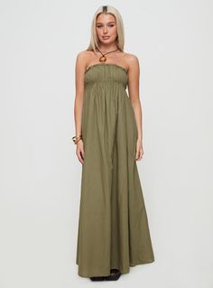 Maxi dress Strapless, inner silicon band, linen blend material, shirred band, ruffle & pleats detailing, relaxed fitting Non-stretch material, fully lined 70% viscose 30% linen Cold gentle machine wash Maxi Dress Strapless, Dress Sage, Fleece Dress, Outerwear Outfit, Loungewear Sets, Casual Tank Tops, Curve Dresses, Tops Fall, White Midi Dress