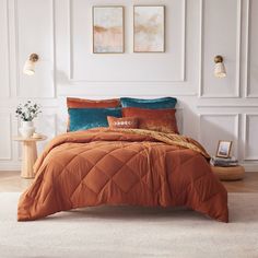 Create a lush and relaxing atmosphere in your bedroom with the Intelligent Design Felicia Velvet Comforter Set. The blush comforter is made from crushed velvet and features diamond quilting for a luxurious look. Matching crushed velvet sham(s) and an oblong decorative pillow complement the comforter to complete the modern style bedding set. Machine washable for easy care, this velvet comforter set uses hypoallergenic filling in the comforter and decorative pillow for extra softness and comfort. Rust Duvet Cover, Modern Style Bed, Velvet Duvet Cover, Boho Comforters, Velvet Comforter, Style Bedding, Luxe Bedroom, Velvet Duvet, Fluffy Bedding