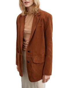 Elevate your wardrobe with our women suede blazer oversize, a chic blend of classic motorcycle jacket style and effortless streetwear appeal. This luxurious brown suede coat not only offers a relaxed fit for ultimate comfort but also exudes an air of sophistication--perfect for making a statement at any occasion; grab yours today and experience the perfect touch of style and versatility! We have viscose lining while crafting this jacket. This product is handmade and made to order item. It's available in all sizes Contemporary Wardrobe, Suede Blazer, Leather Blazer Jacket, Biker Jackets, Oversize Casual, Blazer Beige, Suede Coat, Total Look, Leather Blazer