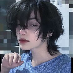 Jellyfish Cut, Jellyfish Haircut, Ftm Haircuts, Emo Boy Hair, Emo Haircuts, Androgynous Hair