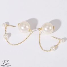 Bjux - Pendientes de plata de ley con perlas de doble cara y doble tamaño Trendy White Pearl Earrings For Formal Occasions, Chic Silver Single Pearl Earring, Chic Silver Pearl Earrings, Trendy Pearl Earrings For Pierced Ears, Trendy Silver Pearl Earrings For Wedding, Trendy Pearl Drop Earrings For Formal Occasions, Trendy Formal Pearl Drop Earrings, Elegant White Round Cartilage Earrings, Trendy Silver Pearl Earrings