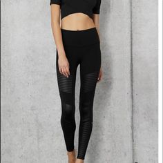 Nwot Alo Yoga Moto Leggings In Black Color. Regular Rise Not High Rise. Popular Style And Totally Cute For Errands Or A Yoga Session Moto Leggings, Alo Yoga Pants, Yoga Pant, Yoga Session, 4 Way Stretch Fabric, Alo Yoga, Popular Style, Yoga Pants, All Star