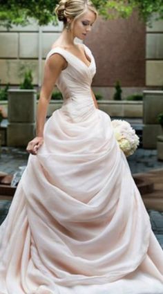 an image of a woman in a wedding dress on the web page for marriage dresses