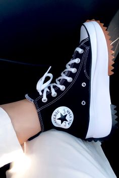 Παπούτσια Nike Free, Cute Converse Shoes, Stylish Flip Flops, Cute Converse, Cute Sweatpants, Converse Run Star, Cute Shoes Heels, All Nike Shoes, Shoes Outfit Fashion