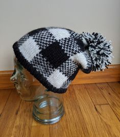 Black and White Plaid Slouch Hat Knitting Pattern with Pom-pom Knit Gifts, Slouch Hat Pattern, Patons Classic Wool, Large Crochet Hooks, Provisional Cast On, Simply Knitting, Plaid Hats, Hat Knitting Pattern, Knit Ideas