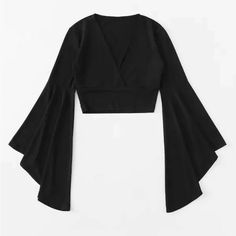 Black Flounce Sleeve Crop Top. Never Worn. Shein 0xl Wrap Crop Tops, Spring Outfits Women, Flounce Sleeve, Bridal Lingerie, Tops Fall, Cropped Top, Black Crop Tops, Flared Sleeves, Fashion Tops