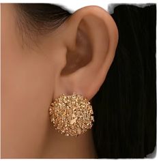 18k Gold Plated Stud Earrings. Textured Round Design Resembles A Flower. Has A Vintage Look. Dress Up Or Wear Casually! Lightweight And Nwot! Gold Plated Round Clip-on Earrings For Party, Gold Cluster Pierced Earrings For Anniversary, Gold-plated Cluster Earrings For Anniversary, Gold Cluster Earrings For Formal Events, Gold Cluster Earrings For Formal Occasions, Gold Round Cluster Earrings For Pierced Ears, Round Design, Pearl Stud Earrings, Earrings Color