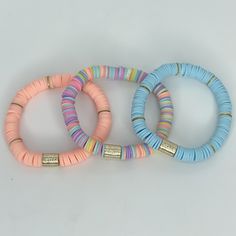 Having lots of fun with this Candy Kisses stack 8mm Heishi bracelets. Heishi Bracelets, Friendship Bracelets With Beads, Diy Jewlery, Clay Craft, Clay Bracelet, Jewelry Diy, Clay Beads, Adele, Clay Crafts