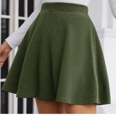 High Waist Textured Flare Skater Mini Skirt. This Listing Is For The 1st Picture, Other Colors Listed Separately Ships In 6-10 Days~All Purchases Are Shipped With A Special Gift Season: Spring, Summer, Fall Material: 97% Polyester, 3% Elastane Size Tags Are In Letters Xs-(2) S-(4) M-(6) L-(8/10) Do You Love? Anthro Festival Preppy Casual Mumu Revolve Spell Reformation Puff Popular Swim Contemporary Layering Free People Cami Dress Top Events Lulu Vacation Beach Contemporary Anniversary Boat Weeke Green Skirt Outfits, Rock Outfit, Style Noir, Cute Skirts, Green Skirt, Mode Outfits, Skirt Outfits, Flare Skirt, Simple Outfits