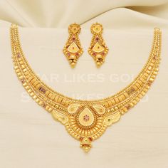 22kt yellow gold handmade necklace jewelry from Rajasthan India. Brand- StarLikesGoldIndia Weight- 25.31 grams approx. Metal- yellow gold real gold. Metal purity- 22 Karat. Max Length - Necklace 5 inches approx. Earrings - 4 centimeter approx Max Width- Necklace 4.3 centimeter approx. Earrings - 1.7 centimeter approx Condition- excellent brand new Please feel free to ask if you have any query. Gold Handmade Necklace, Elegant Gold Necklace, Handmade Gold Necklace, Gold Jewels Design, Length Necklace, Set Jewelry, Gold Necklace Set, Jewelry Indian, Gold Necklace Designs