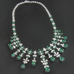 Item Code: 100002&#44 Diamond Emerald Necklace, Celebrity Jewelry, Gold Necklace Set, Emerald Necklace, Women Diamond, Emerald Jewelry, Pear Shaped Diamond, Creative Jewelry, Gems Jewelry