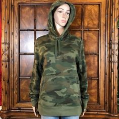 Camo Perfection! Extra Comfy And Cozy! Excellent Condition. Quality Features: Fabric: Cotton/Poly Care: Machine Wash Measurements: Bust: 42"; Length: 26.5" From The Manufacturer: Brushed Fleece: 8.3 Oz Soft Brushed-Back Cotton-Polyester Blend Fleece For Staying Cozy And Keeping Warm. Hooded Sweatshirt: A Classic Everyday Essential, This Hooded Sweatshirt Is Casual And Comfortable. Throw It On For Running Errands Or Layer It With A Collared Shirt For A More Dressed Up Look. Details: Jersey-Lined Casual Camouflage Hoodie With Drawstring, Casual Camouflage Fleece Hoodie, Camouflage Fleece Hoodie With Drawstring Hood, Military Style Long Sleeve Cotton Hoodie, Camouflage Cotton Hooded Sweatshirt, Outdoor Fleece Tops With Double-lined Hood, Fleece-lined Long Sleeve Hoodie For Outdoor, Camouflage Military Hooded Long Sleeve Jacket, Drawstring Hoodie