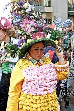 Easter parade in NYC Modern Easter, Easter Fashion, Crazy Hats