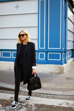 vans Minimalisticky Chic, Svarta Outfits, Chic Work Outfit, Work Chic, Paris Mode, Mode Casual