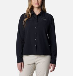 Crafted for hot, sunny trails, this is the breathable, wicking technical shirt you need. Broad-spectrum sun protection keeps you covered when you need it most. Fibre And Fabric, Sun Rays, Womens Long Sleeve Shirts, Roll Up Sleeves, Columbia Sportswear, Winter Wear, Easy Wear, Upf 50, Long Tops