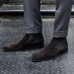 Chelsea Boots With Leather Sole For Business In Fall, Fall Business Boots With Plain Toe, Luxury Boots For Business In Fall, Luxury Business Boots For Fall, Business Chukka Boots Goodyear Welted For Fall, Business Chukka Boots For Fall, Goodyear Welted, Fall Business Chukka Boots Goodyear Welted, Business Chukka Boots For Fall With Goodyear Welt, Goodyear Welted Chukka Boots For Business In Fall