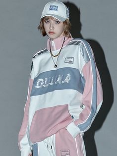 ❤︎ Pink splice stand collar bicolor top❤︎ Casual White Top With Stand Collar, Casual Patchwork Top With Stand Collar, White Long Sleeve Top With Contrast Color, Sporty White High Neck Top, White Patchwork Tops For Streetwear, White Half-zip Top For Streetwear, Sporty White Patchwork Tops, White Color Block Long Sleeve Tops, White Sporty Patchwork Tops