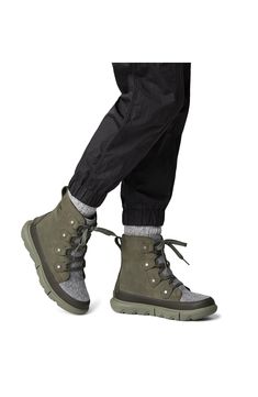 Braving the elements is a breeze in a waterproof boot that strikes the ideal balance of functionality and style with its 100g/m² insulation and superior traction. Waterproof Leather, synthetic and textile upper/textile lining/rubber sole Imported Sorrel Boots Outfit Winter, Sorrel Boots Outfit, Stylish Hiking Boots, Sorrel Boots, Alpine Tundra, Womens Winter Boots, Women Winter Boots, Casual Winter Boots, Sorel Explorer