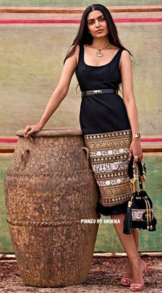 Sabyasachi Mukherjee : India. Ethnic Indian Wear, Sabyasachi Outfits, Western Dress Indian Style, Sabyasachi Models, Sabyasachi Designs, Sabyasachi Kurtis Suits, Sabyasachi Dress, Embroidered Gowns, Sabhya Sachi Suits