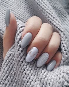 Cr: rightful owner Textured Nail Designs, Elegant Manicure Ideas, Lilac Nails Design, Elegant Manicure, Lilac Nails